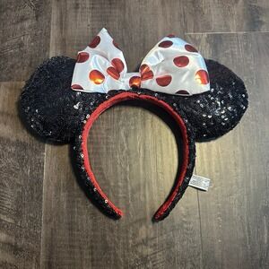 Disney Parks Satin White Bow Red Polka Dot Minnie Mouse Ears Headband 2022 NWOT